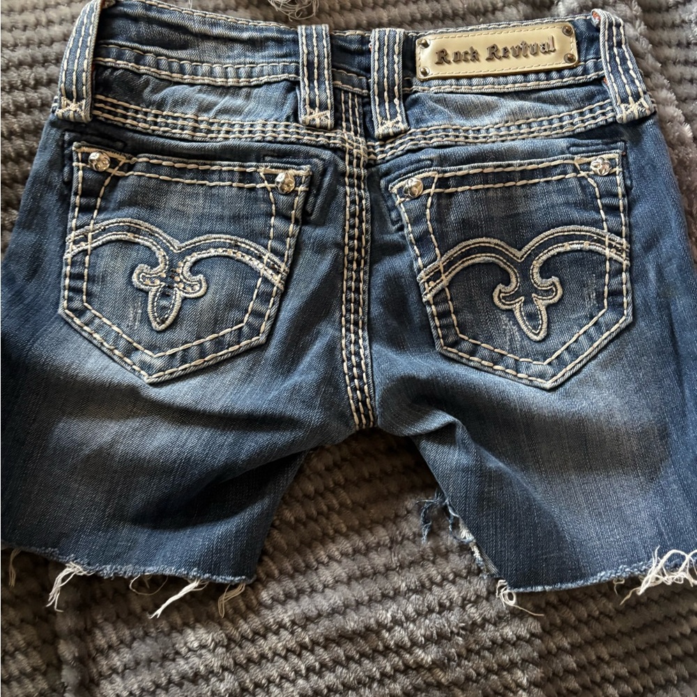 Rock revival Jean shorts size 25